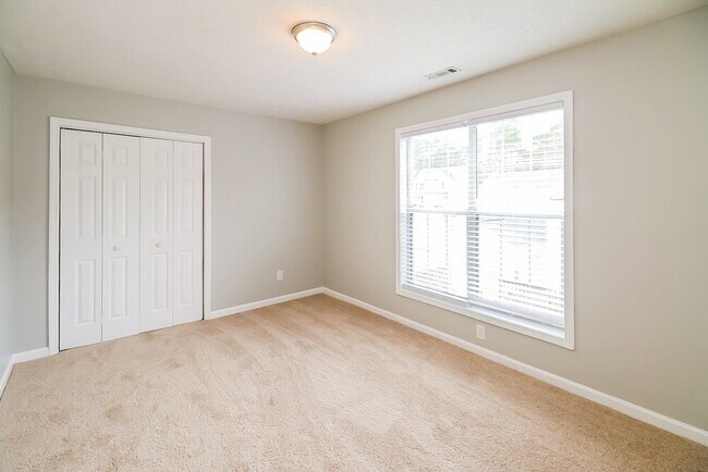 Building Photo - 77 Harbour Town Cove