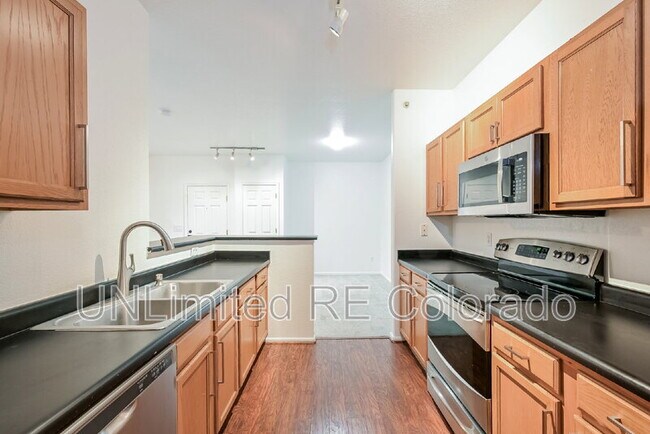 Building Photo - 15700 E Jamison Dr
