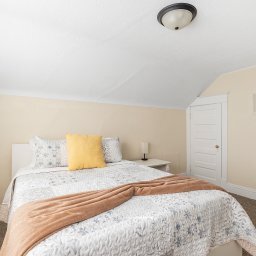 Building Photo - 601 Rumely St