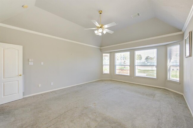 Building Photo - 19230 Canyon Bay Dr