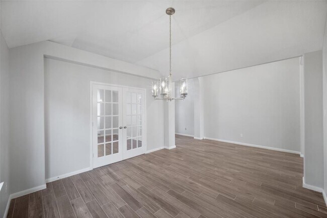 Building Photo - 14911 Englebrook Dr