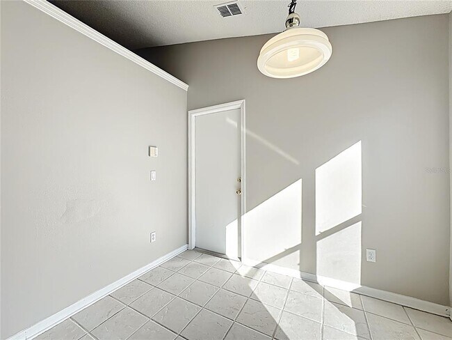 Building Photo - 13642 Emeraldview Dr