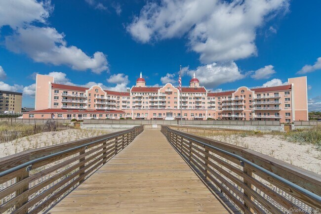 Building Photo - 2 Richmond Rd