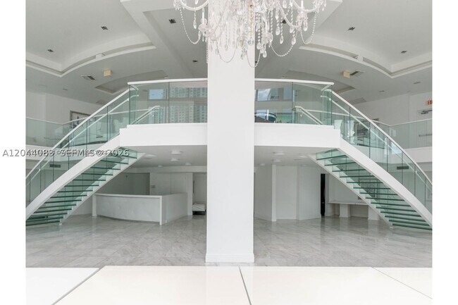 Building Photo - 350 S Miami Ave