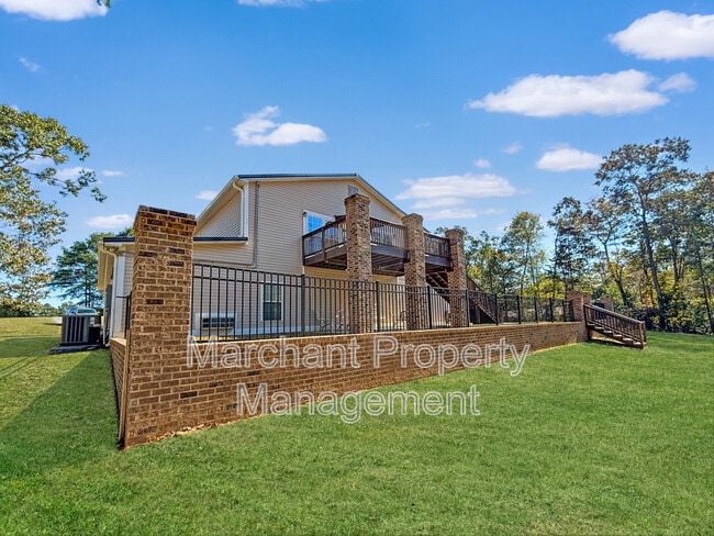 Building Photo - 317 Hunter Rd