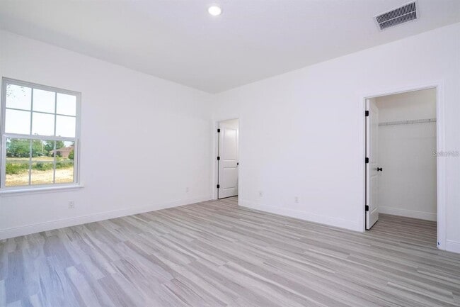 Building Photo - 3211 SW 128th Street Rd