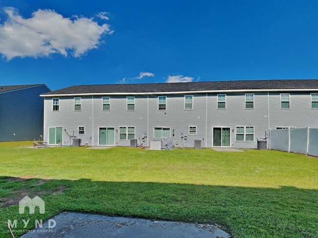 Building Photo - 26 Brown Thrasher Ct