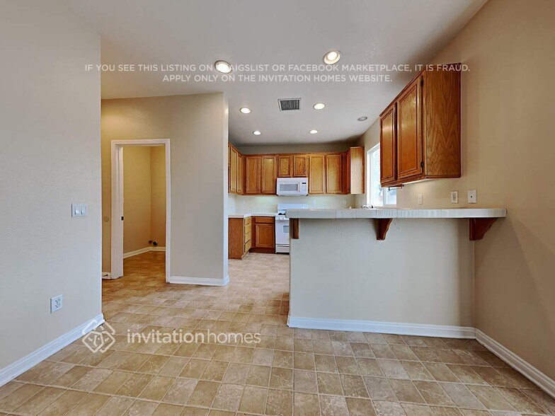 Building Photo - 44027 42nd St W