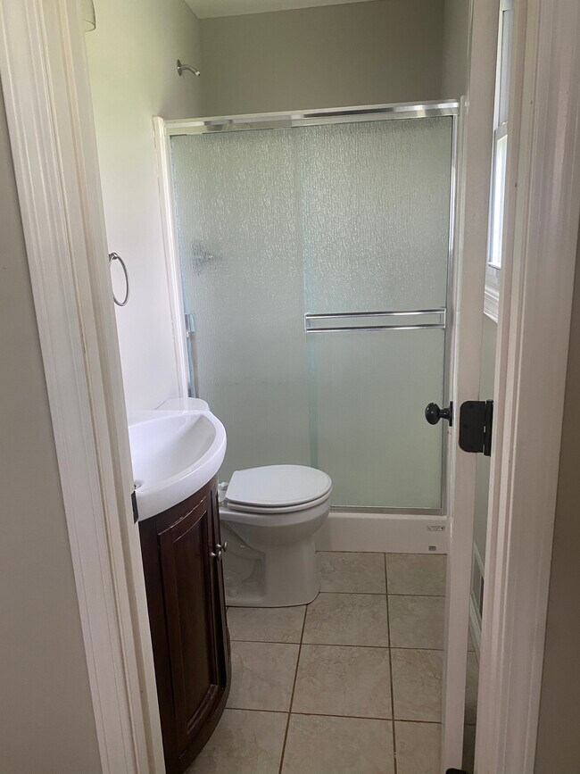 Building Photo - 704 Smith Way