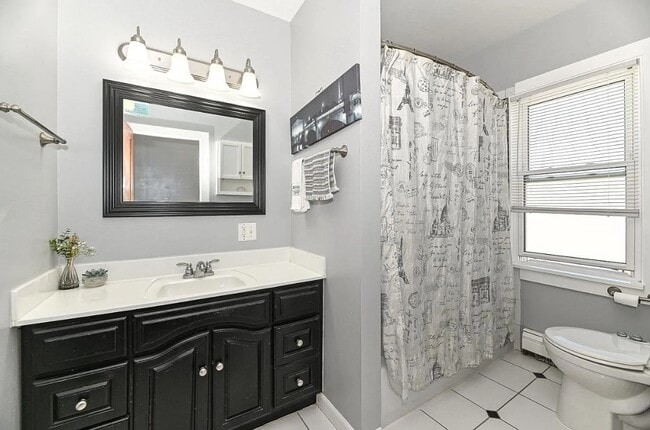 Building Photo - 3717 S 56th St