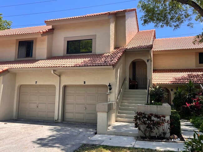 Building Photo - 5650 Coach House Cir