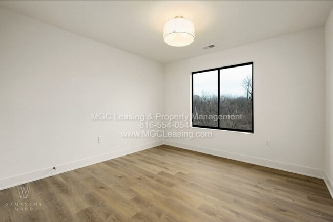 Building Photo - 6500-6502 Marsh Ave