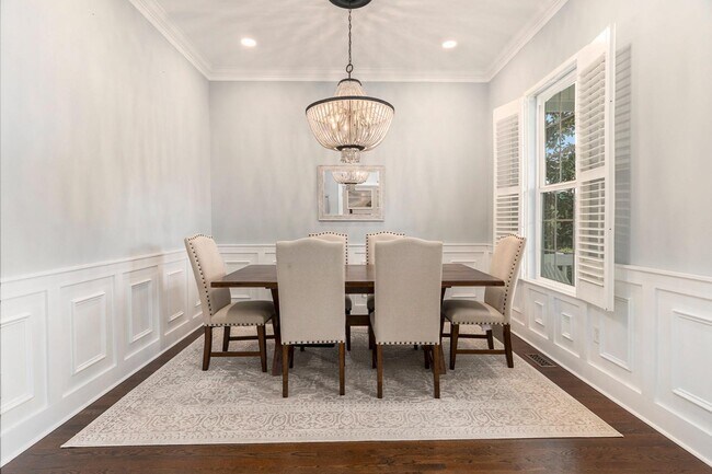 Building Photo - 200 N Ladd Ct