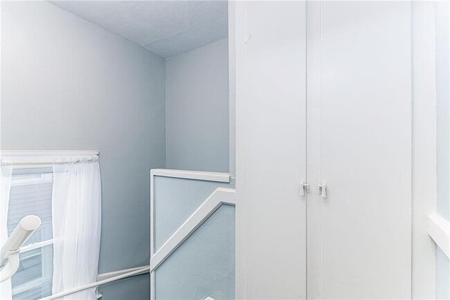 Building Photo - 30 Taft Ave