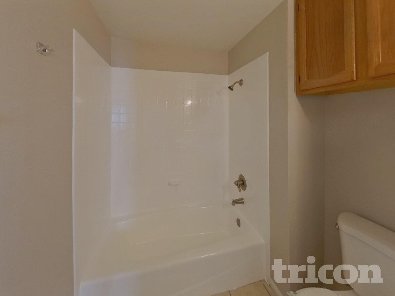 Building Photo - 1128 E Jensen St