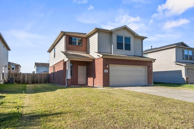 Primary Photo - 914 Canyon Hill Ln