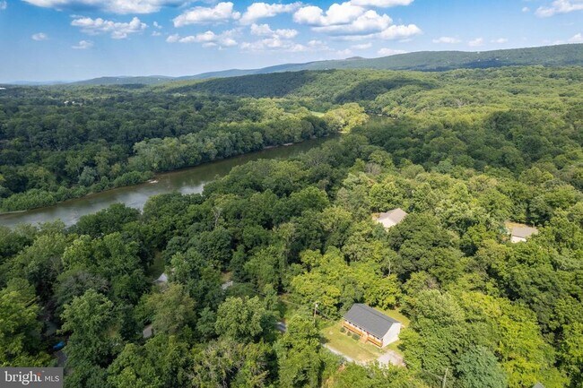 Building Photo - 430 Cedar Creek Dr