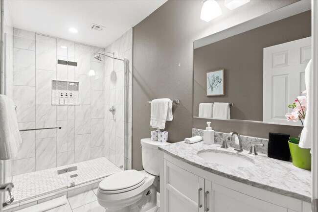 Building Photo - 16310 N 151st Ave