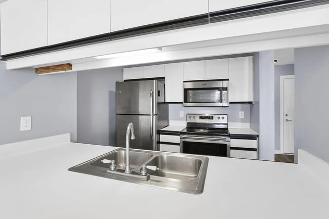 Building Photo - 2014 Burbridge Ln