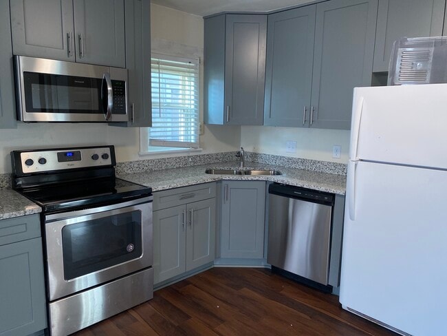 Building Photo - 1233 Quarter Path Trl