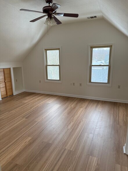 Living room - 25 Lawndale Ave