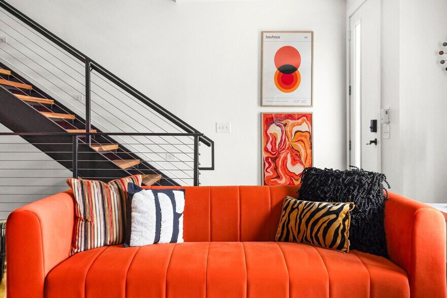 Building Photo - 1716 8th Ave S