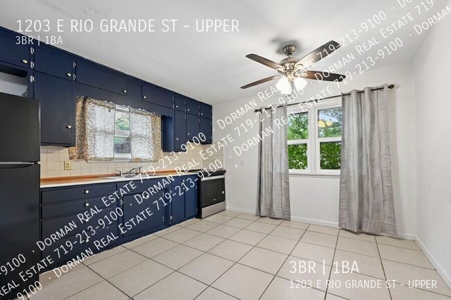 Building Photo - 1203 E Rio Grande St