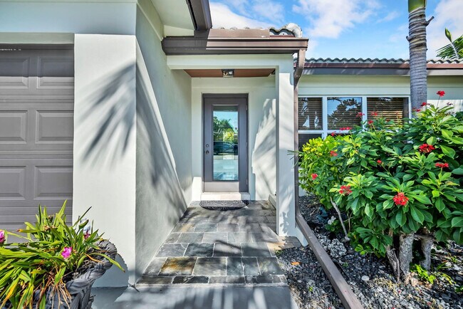 Building Photo - 2277 SE 15th St