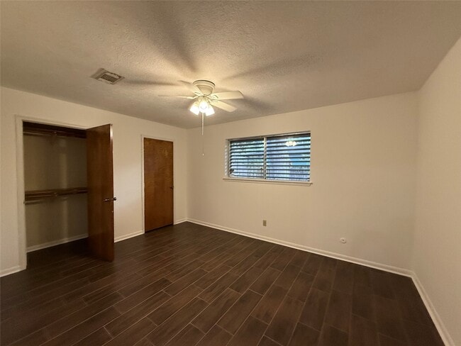 Building Photo - 16002 Havenhurst Dr