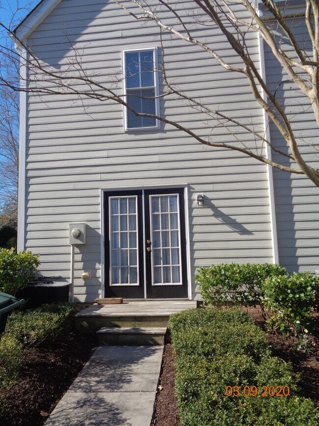 Building Photo - 2 Bedroom Condo in Williamsburg for Rent