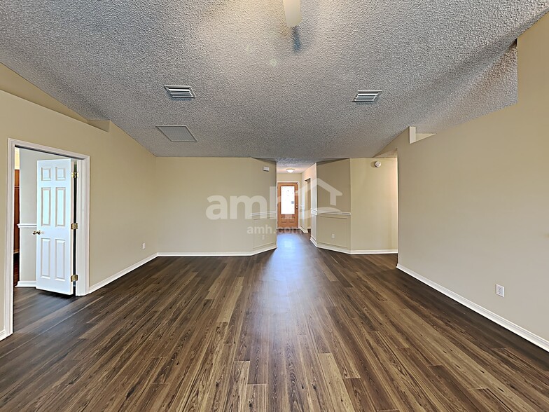 Building Photo - 2712 Taylor Hill Dr