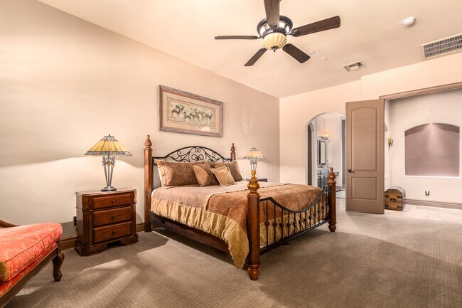 Stunning 3 bedroom, 2.5 bathroom home for lease in beautiful Rio Verde! - 26446 N Avenida del Ray