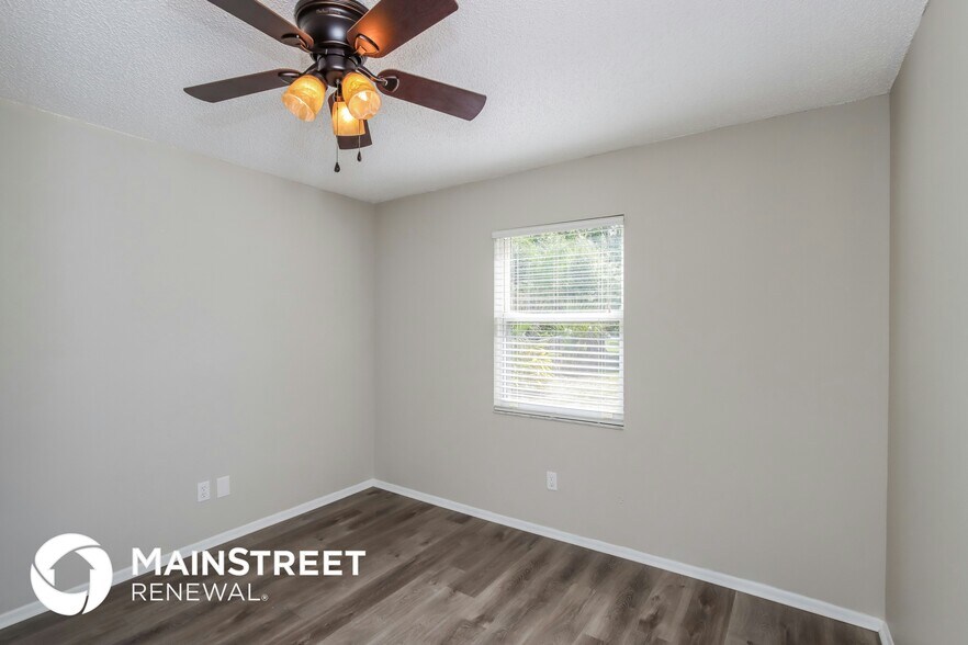 Building Photo - 282 E Haven Dr