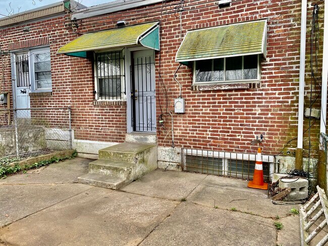 Building Photo - 5521 Wheeler St