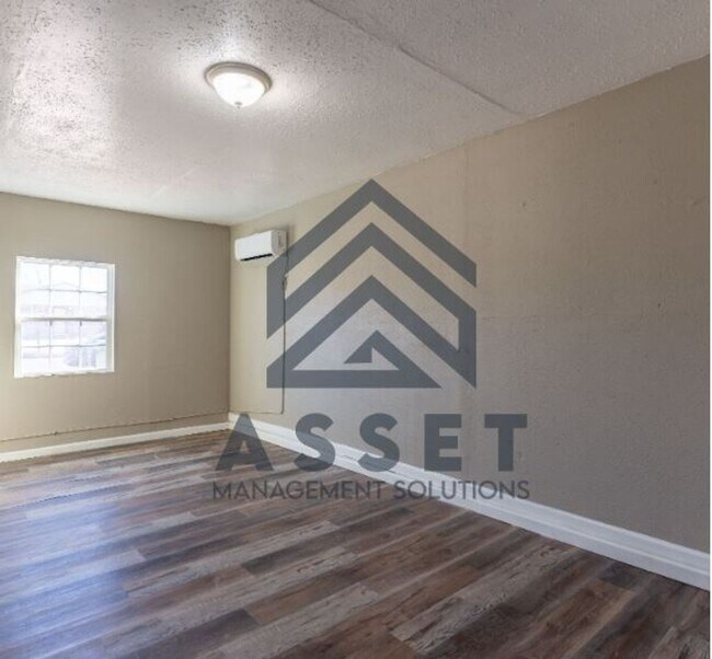 Building Photo - 4613 Cinderella Dr