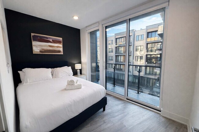 Building Photo - 1214 N American St