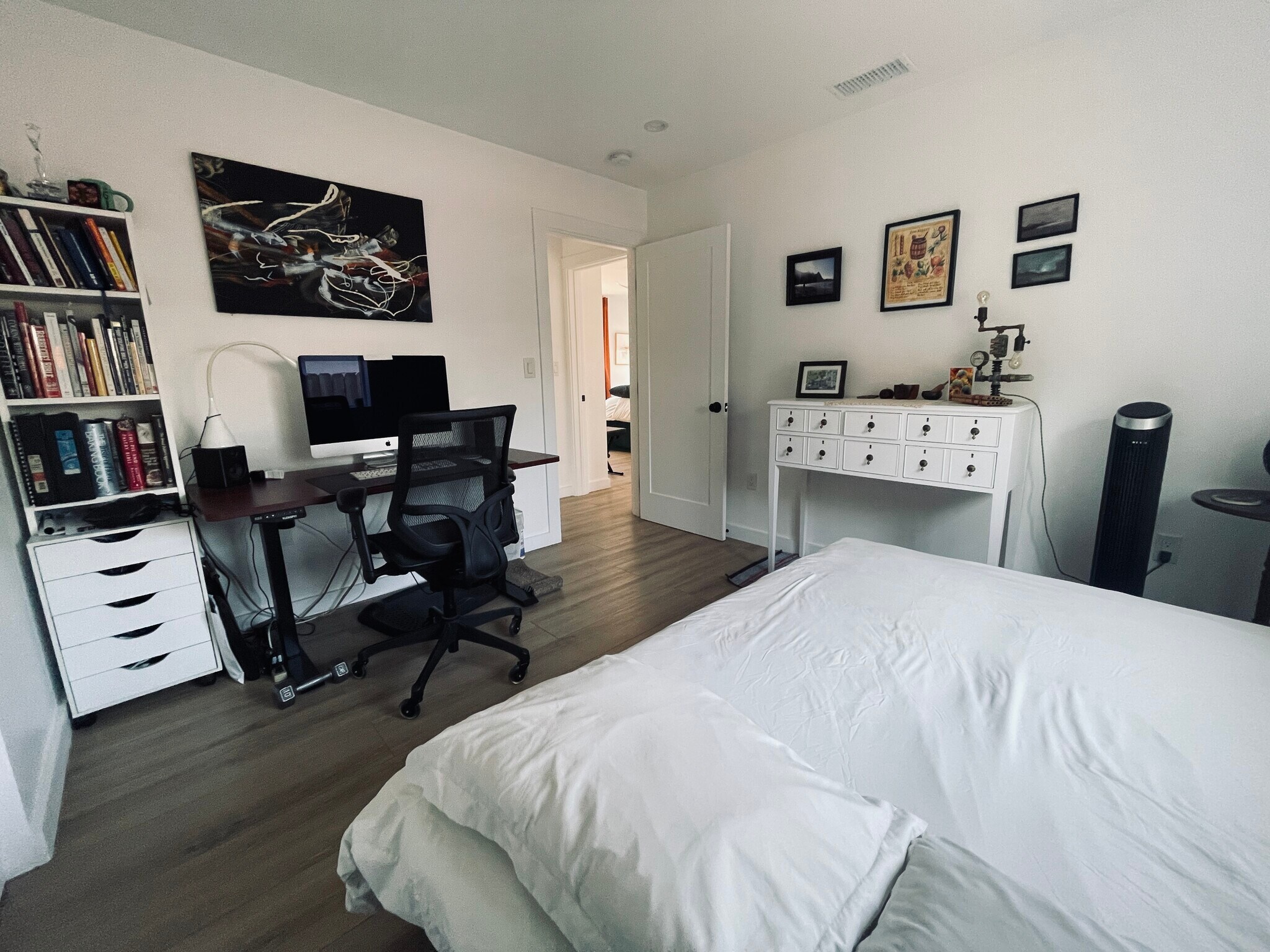 Building Photo - 5323 Templeton St