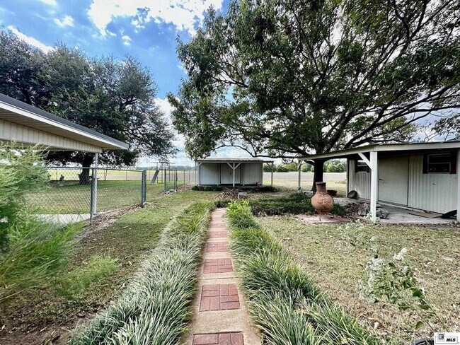 Building Photo - 1448 French Turn Rd