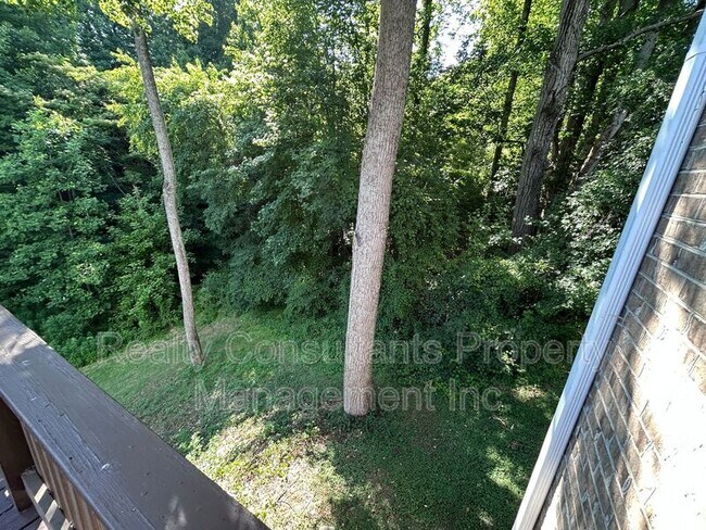 Building Photo - 4540 Pebble Lake Dr