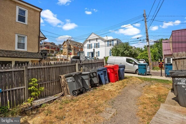 Building Photo - 87 E Butler Ave