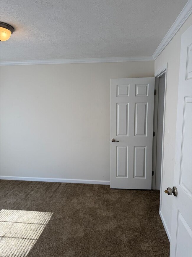 Building Photo - 5774 Glatfelters Station Rd