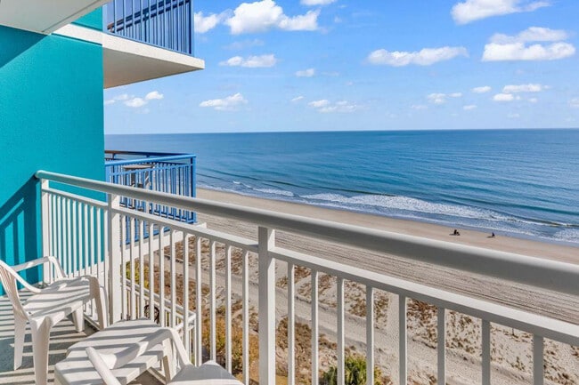 Building Photo - 3548 Alexandria Ave