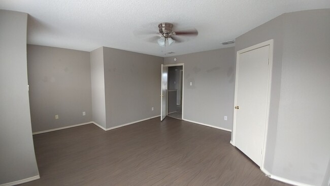 Building Photo - Location....Location....Location....section 8