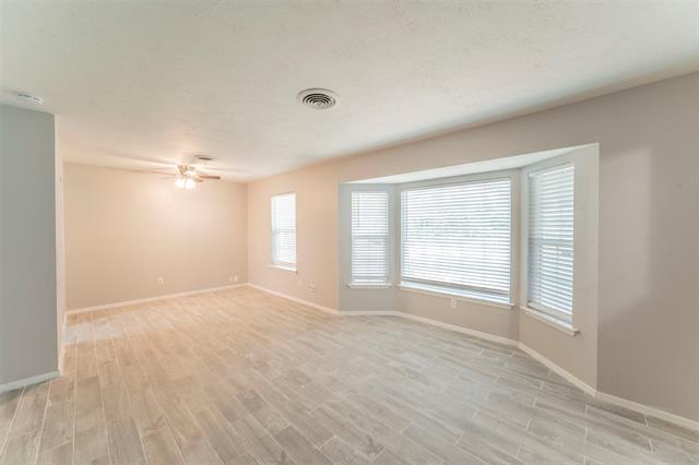 Building Photo - 6925 Wycliff St