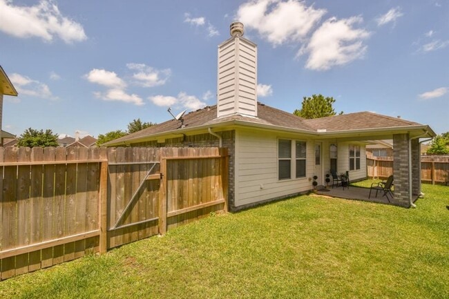 Building Photo - 9614 Ashwood Valley Dr