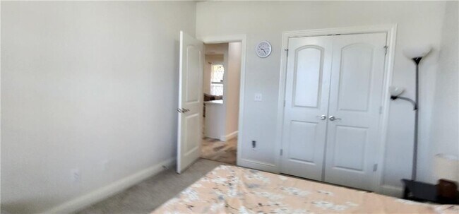 Building Photo - 1001 W Ashmore Landing Loop