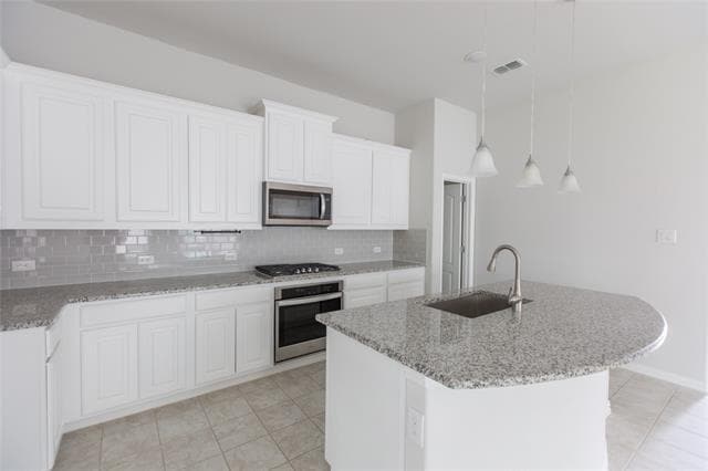 Building Photo - 2811 Willow Ln