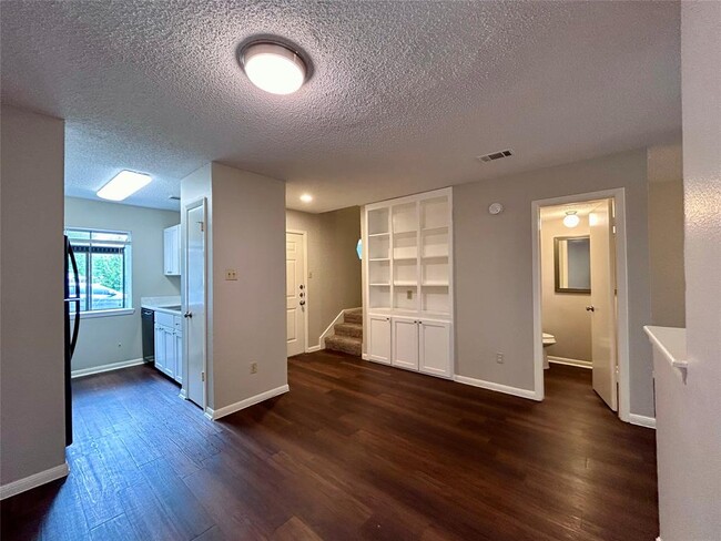 Building Photo - 8905 Schick Rd