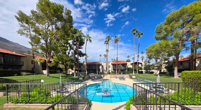 Building Photo - 2160 S Palm Canyon Dr