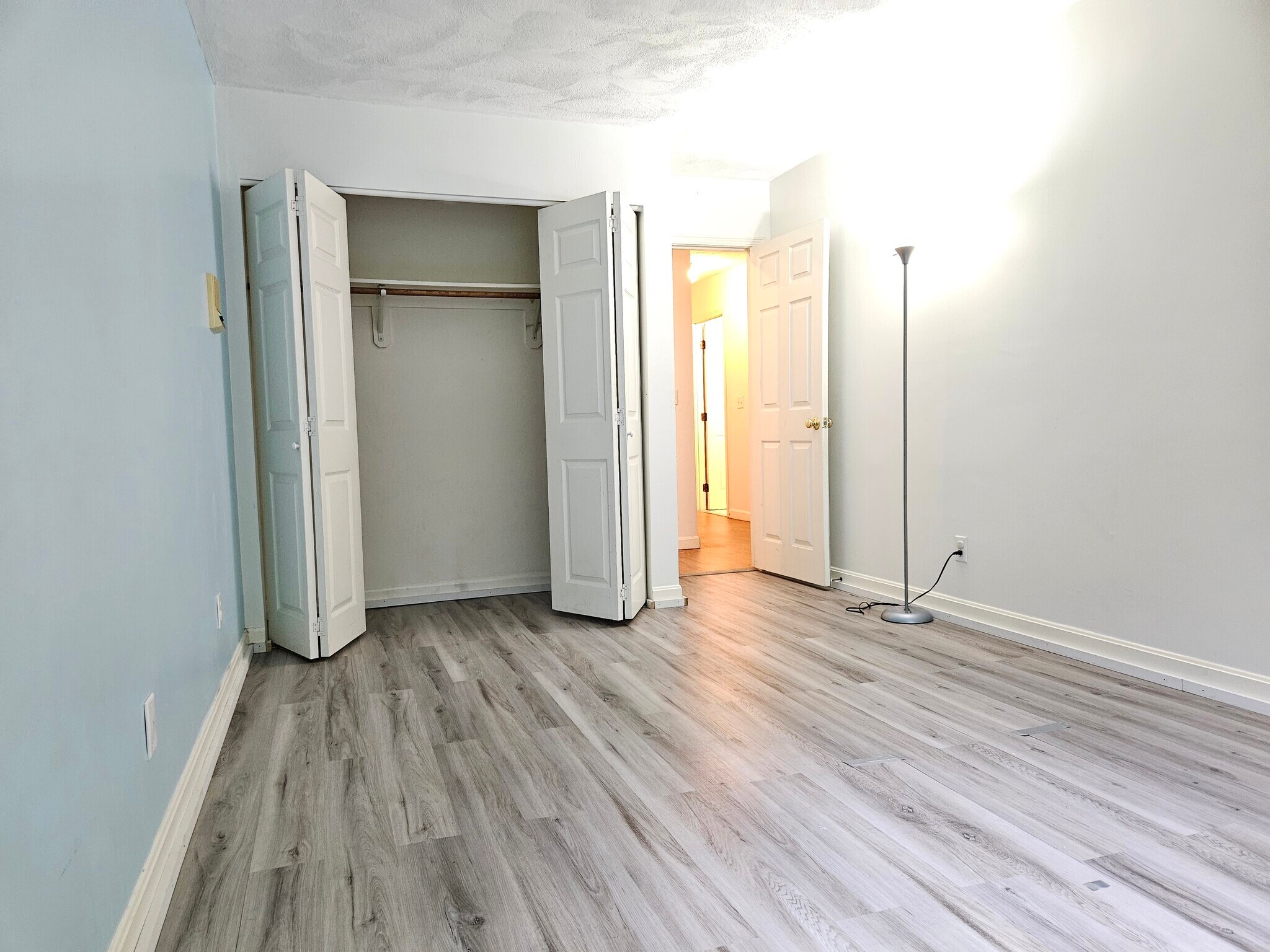 Building Photo - 310 Brook Village Rd